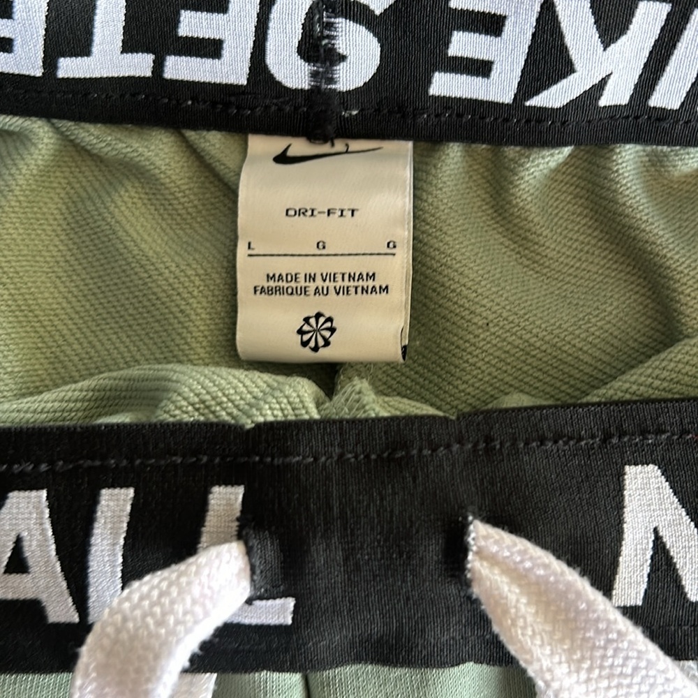 Nike women’s softball joggers